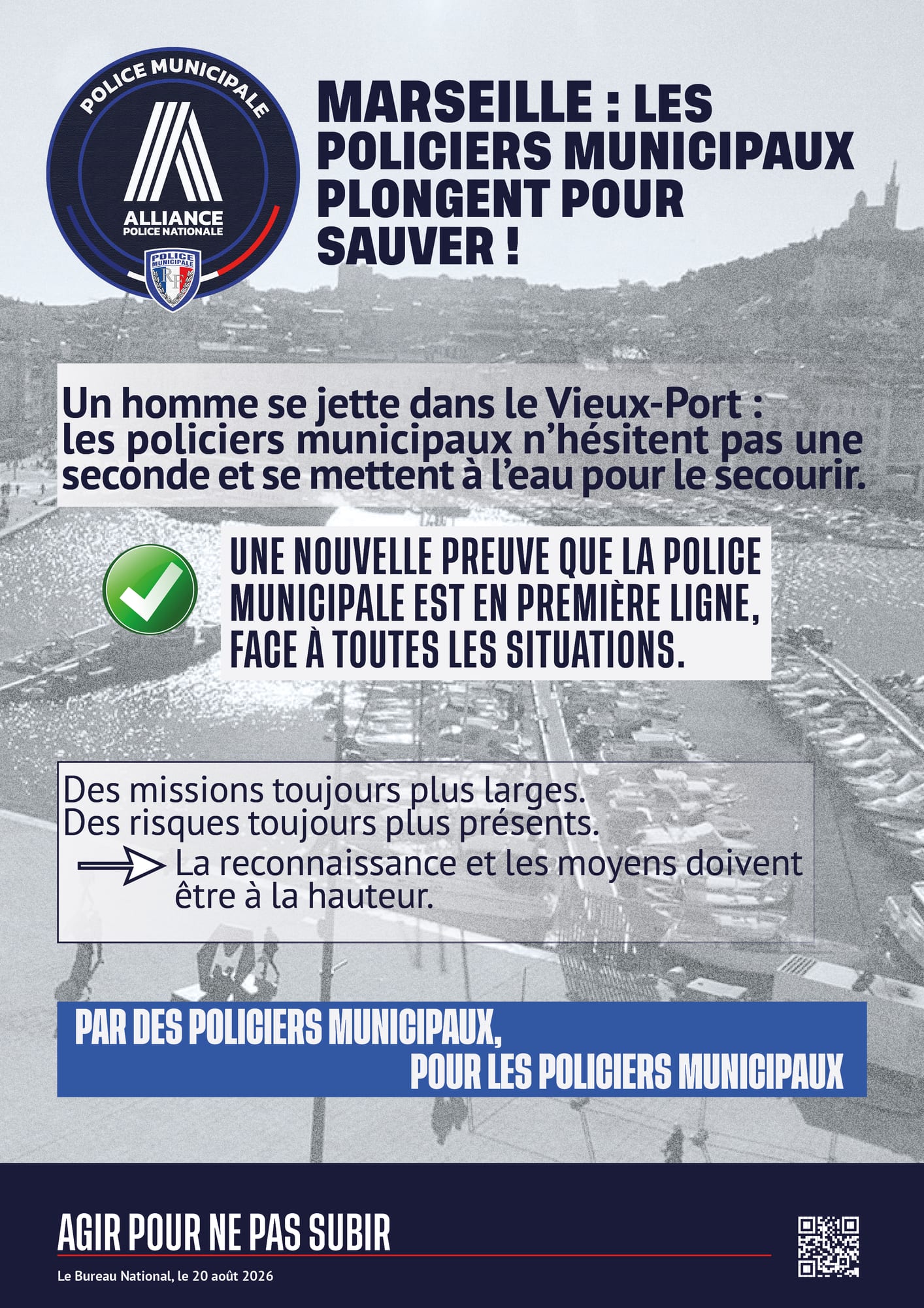 MARSEILLE : les policiers municipaux plongent pour sauver.